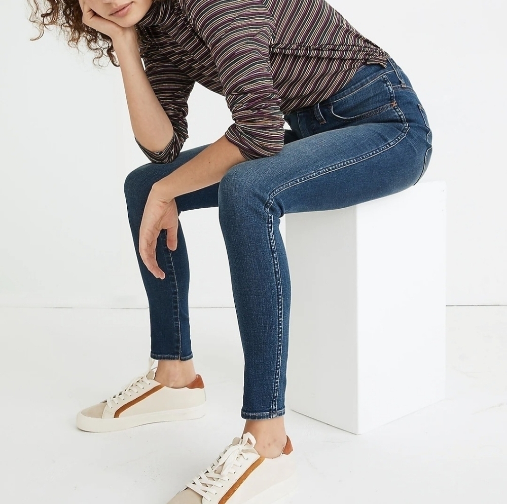 Madewell 10" High-Rise Roadtripper Supersoft Jeans in Playford Wash